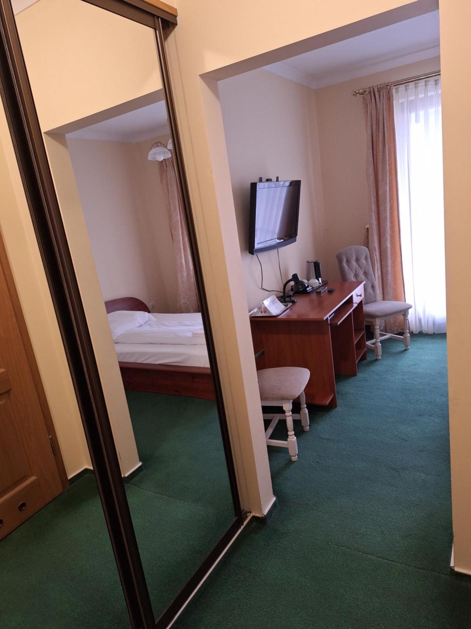 Hotel Malwa Ostrów Wielkopolski Buitenkant foto