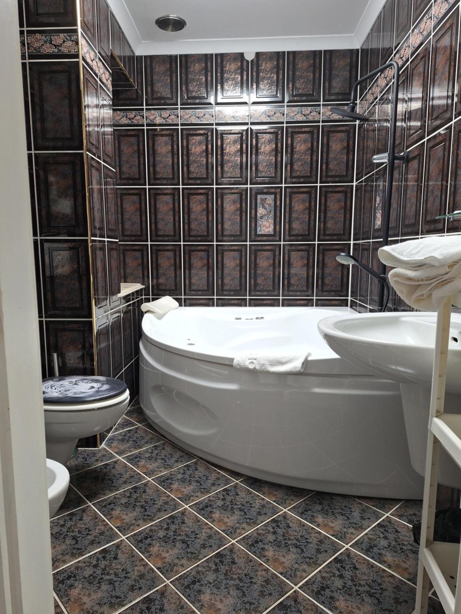 Hotel Malwa Ostrów Wielkopolski Buitenkant foto