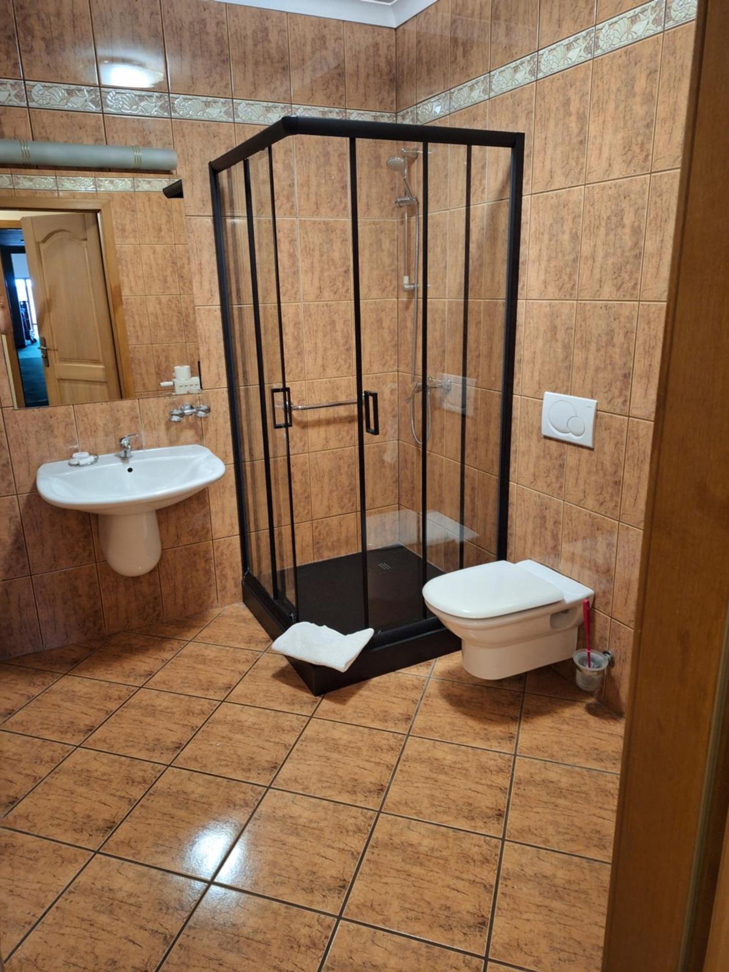 Hotel Malwa Ostrów Wielkopolski Buitenkant foto