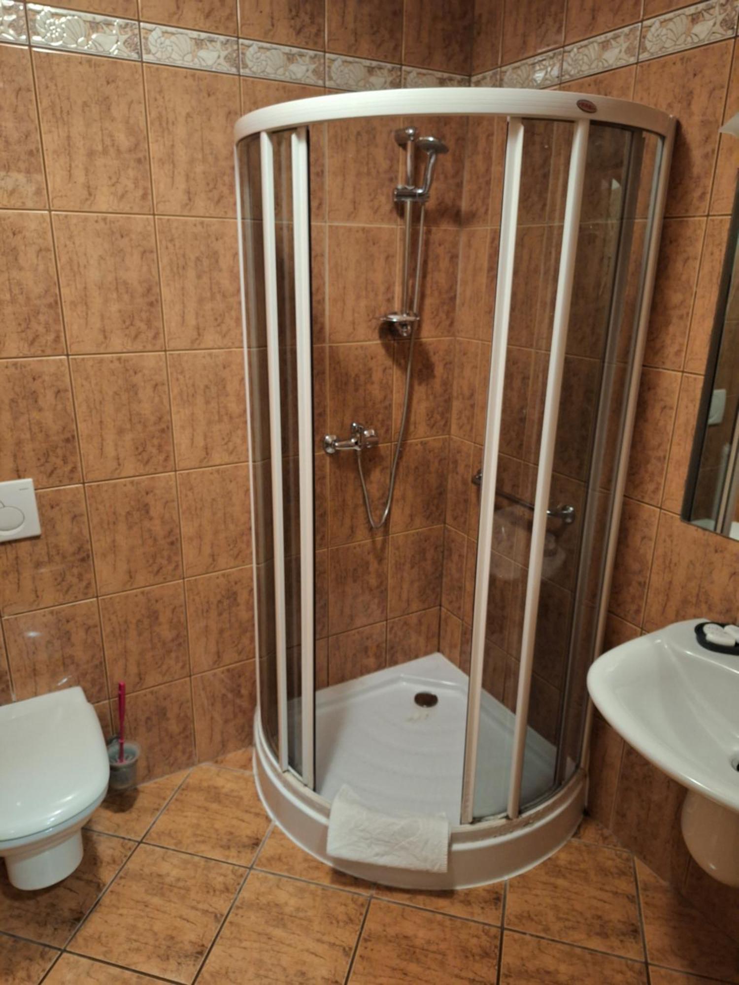 Hotel Malwa Ostrów Wielkopolski Buitenkant foto