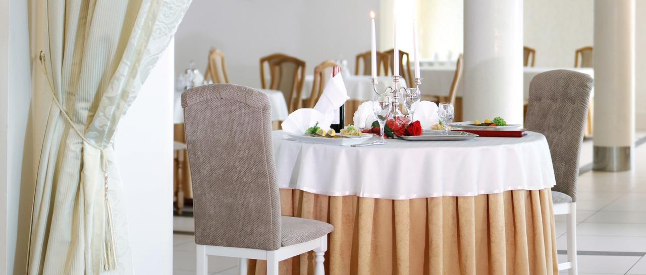Hotel Malwa Ostrów Wielkopolski Buitenkant foto