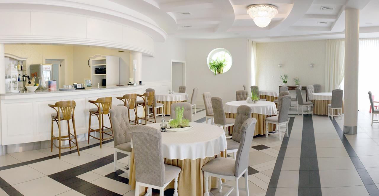 Hotel Malwa Ostrów Wielkopolski Buitenkant foto